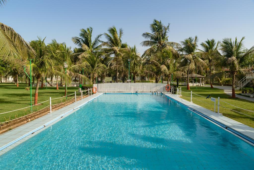 Quality Inn Palms Gāndhīdhām Exteriör bild