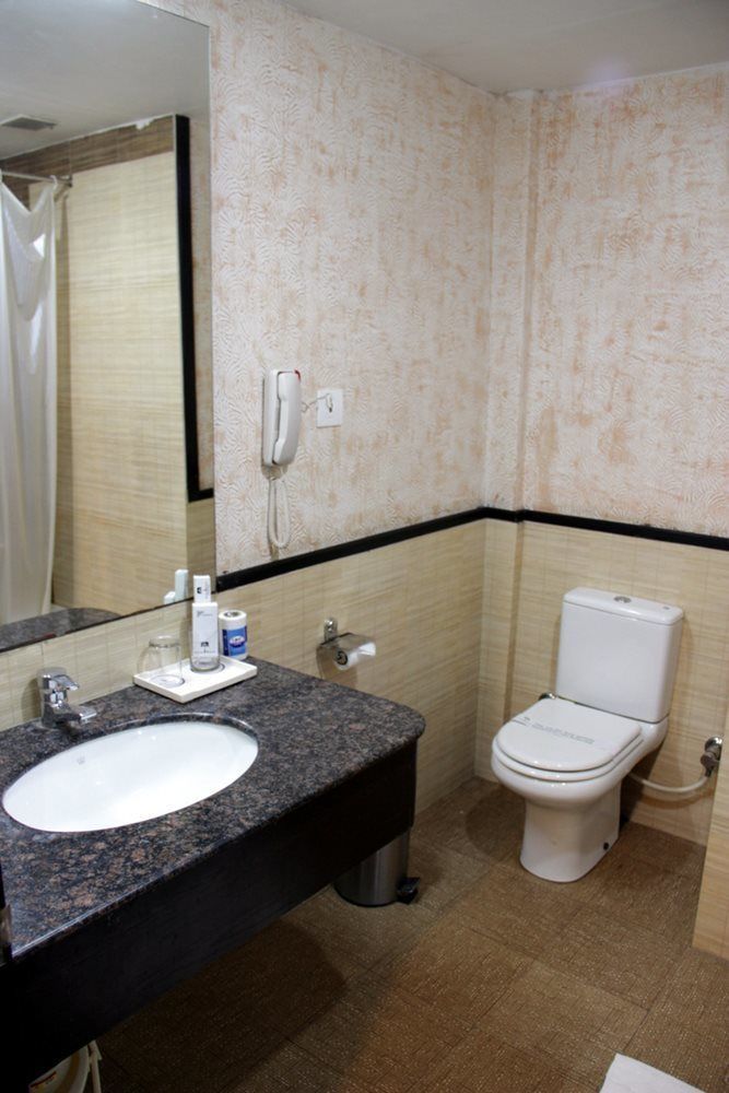 Quality Inn Palms Gāndhīdhām Exteriör bild