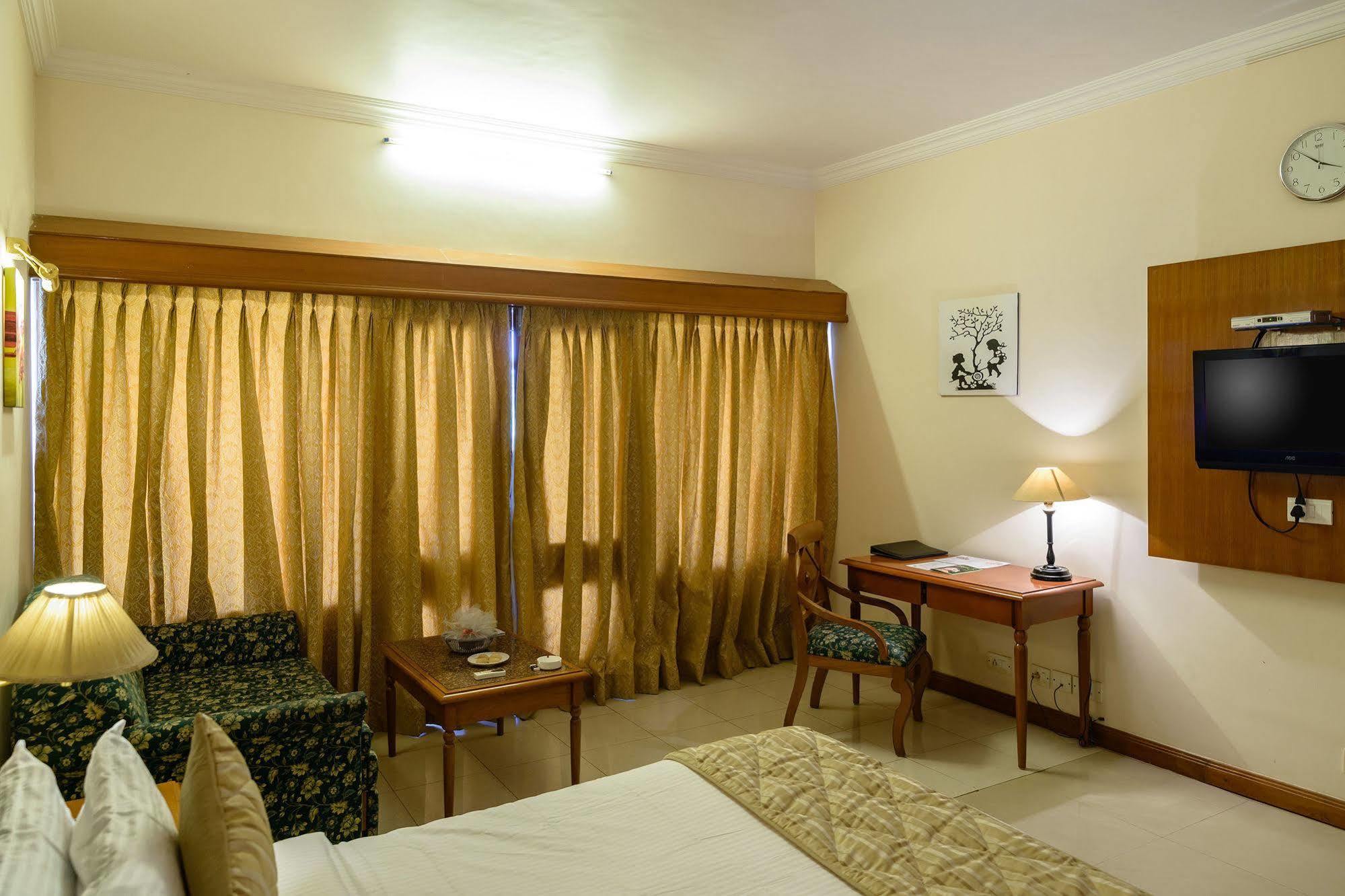 Quality Inn Palms Gāndhīdhām Exteriör bild